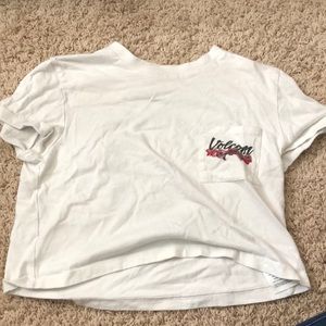 cropped volcom t-shirt